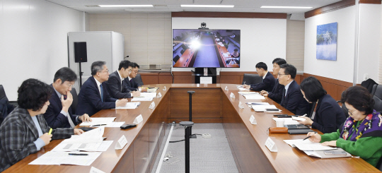 김범석 기획재정부 차관이 11일 오전 서울 종로구 정부서울청사에서 열린 '제22차 일자리 전담반 회의'를 주재, 모두발언을 하고 있다. [기획재정부]